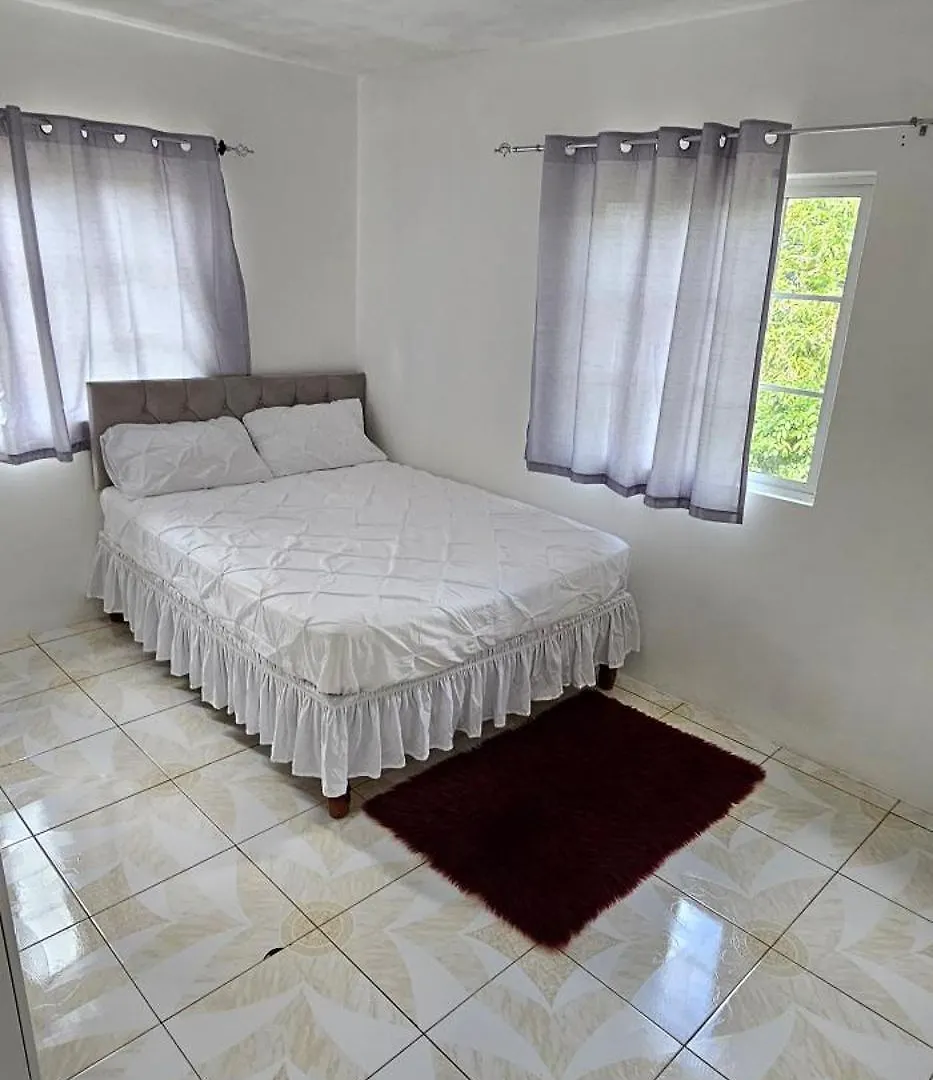 Guest house Serenity Corner Mandeville